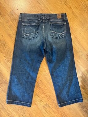 BKE Buckle Wendi Jean Capri Sz 29